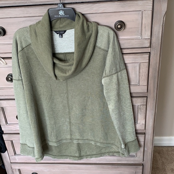 Lucky Brand olive green cowl neck waffle top, size S/P in EUC. - Picture 4 of 5